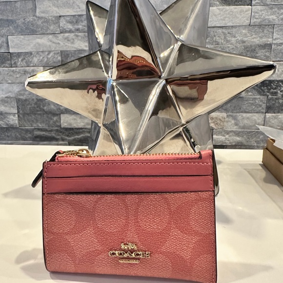 Coach Accessories - Pink COACH Zip ID Card Case With Gold Chain Leather Mini Coin Wallet